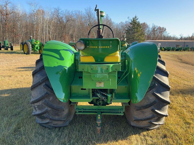 1959-john-deere-830-image-4