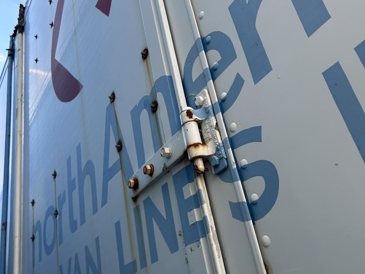 2015-volvo-f6-image-8