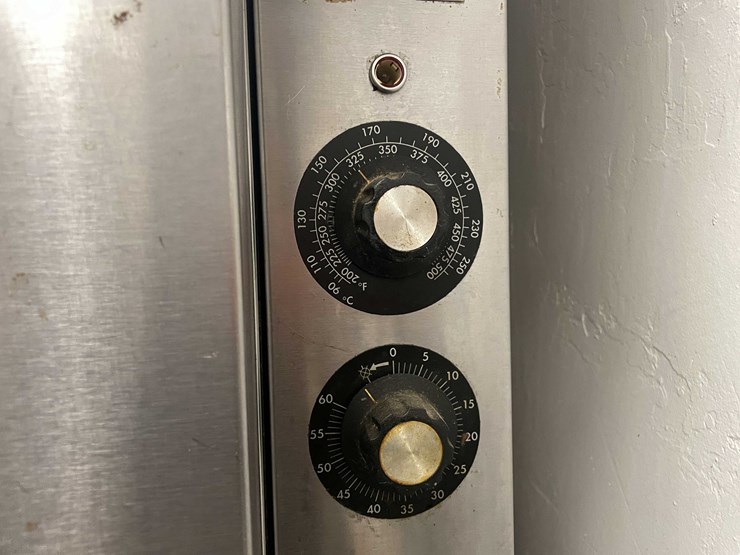 #6354-•-blodgett-double-oven-image-10