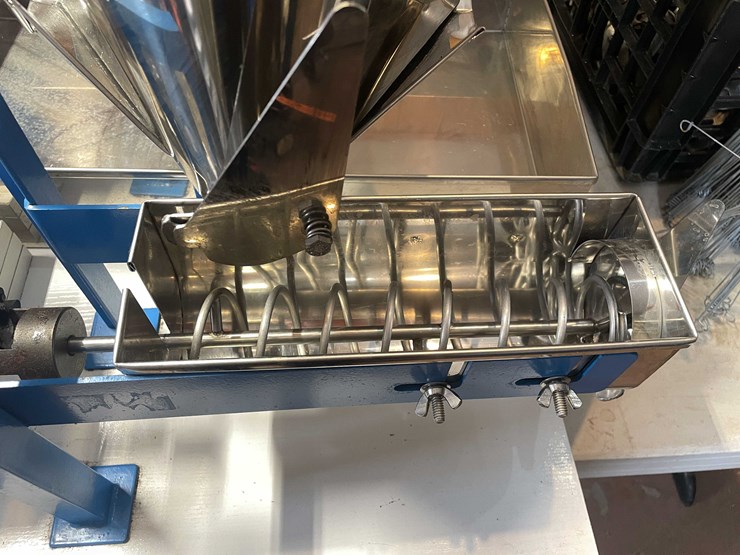 #6186-•-maple-candy-machine-image-9