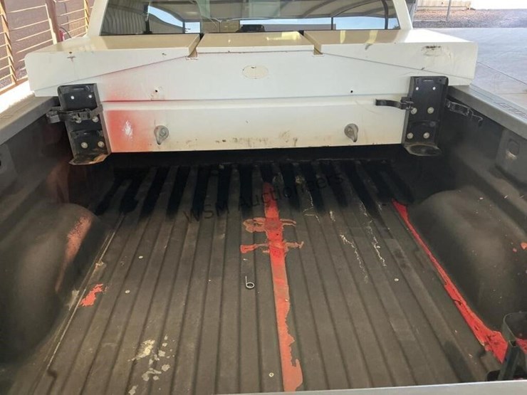 2015-chevrolet-silverado-2500hd-image-10