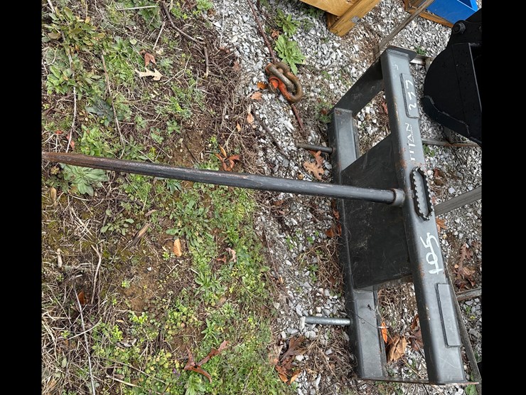 #1004-•-titan-quick-attach-hay-spear-image-2