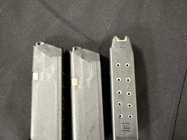 glock-g23-.40sw-pistol-(sn#-usk806)-(3mags/case)-image-3