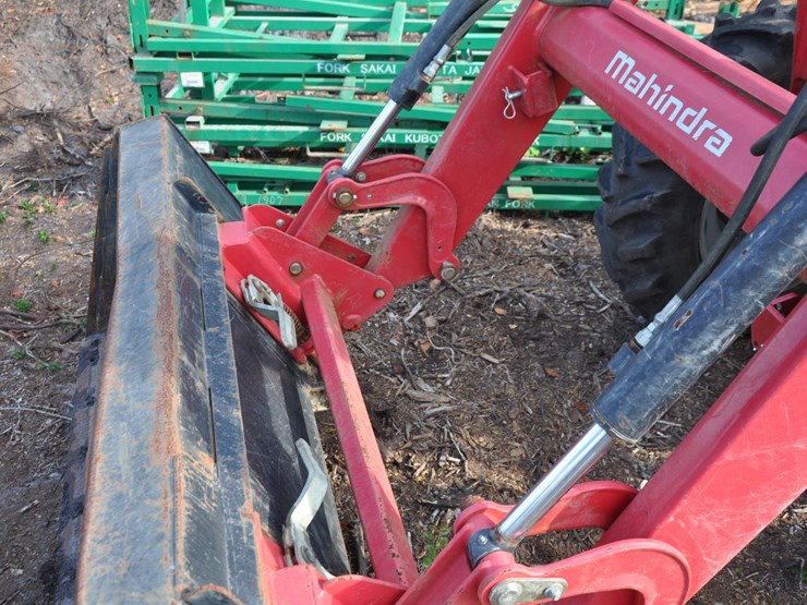 2019-mahindra-6065-image-11