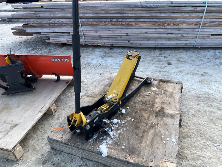 #3819-•-rolling-floor-jack-image-2