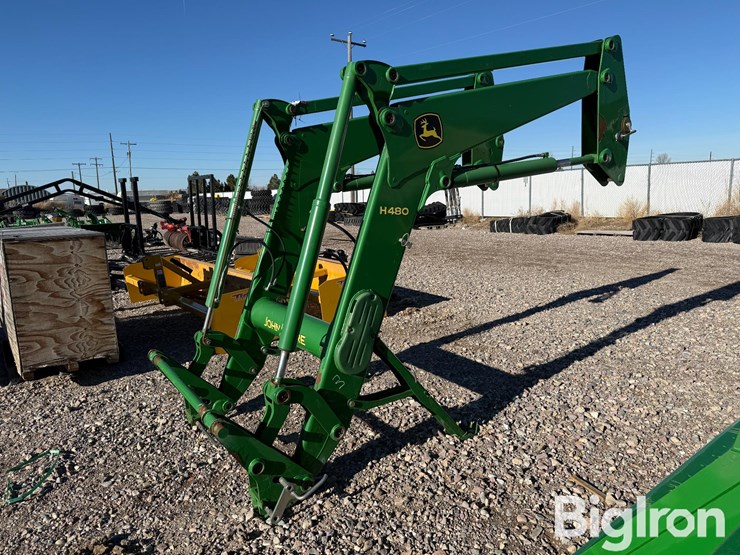 2011-john-deere-h480-image-1