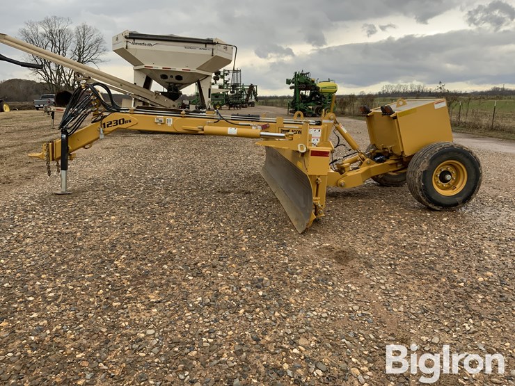 2023-landoll-icon-1230rs-pull-type-blade-image-8