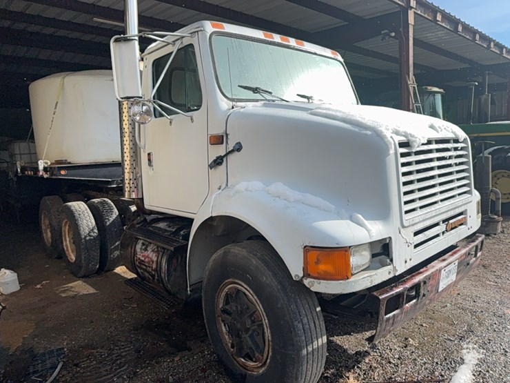 1989--intl-tractor-trailer,-477,369-miles,-diesel-l10-cummings-engine,-title-in-hand;-located-at-7241-roxbury-rd,-charles-city,-va,-please-call-804.837.9940-or-804.651.4404-with-questions-image-6