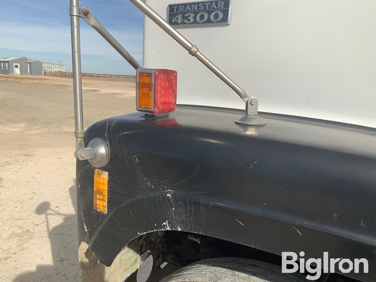 1981-international-f-4370-image-9