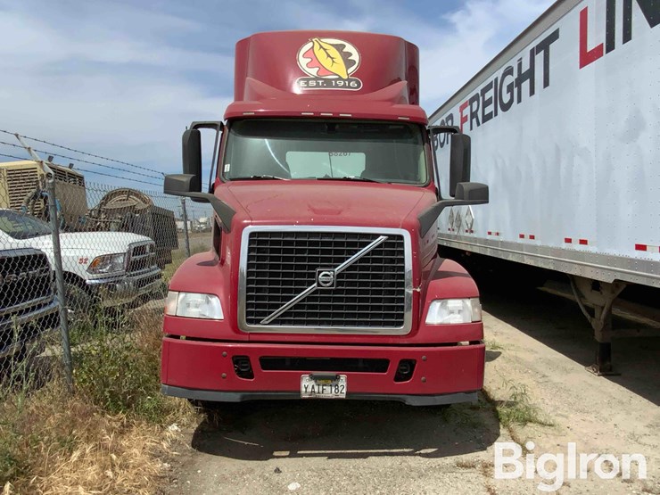 2016-volvo-vnm42t-s/a-truck-tractor-image-2