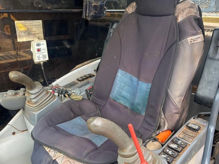 deere-470g-lc-image-24