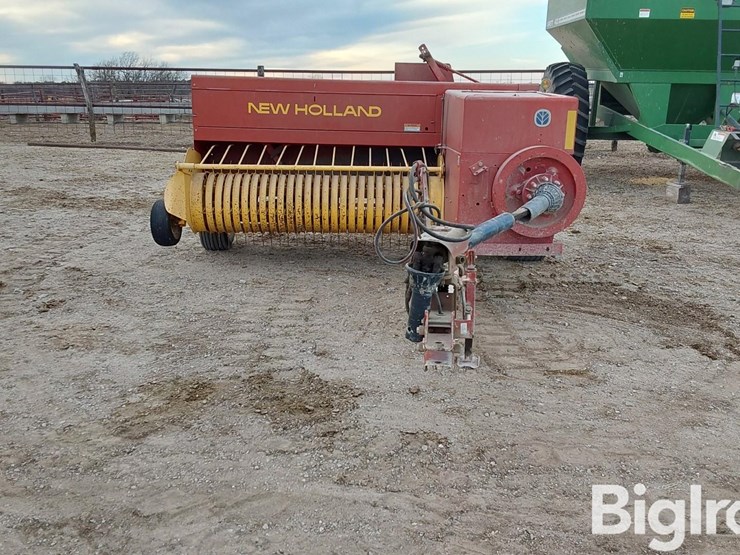 new-holland-575-image-8