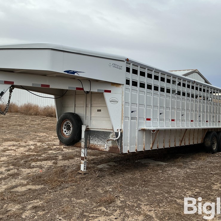 2010 TITAN TRAILER