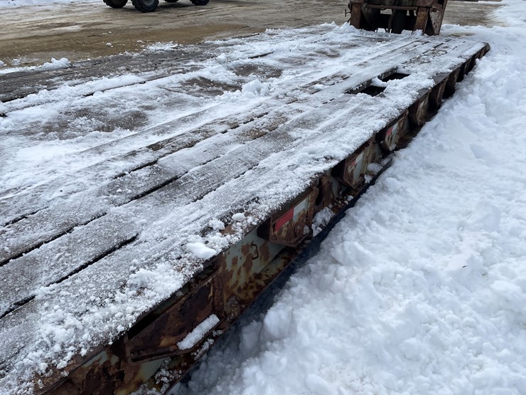 #1012-•-32'-lowboy-semi-trailer-(no-title,-for-parts)-image-37