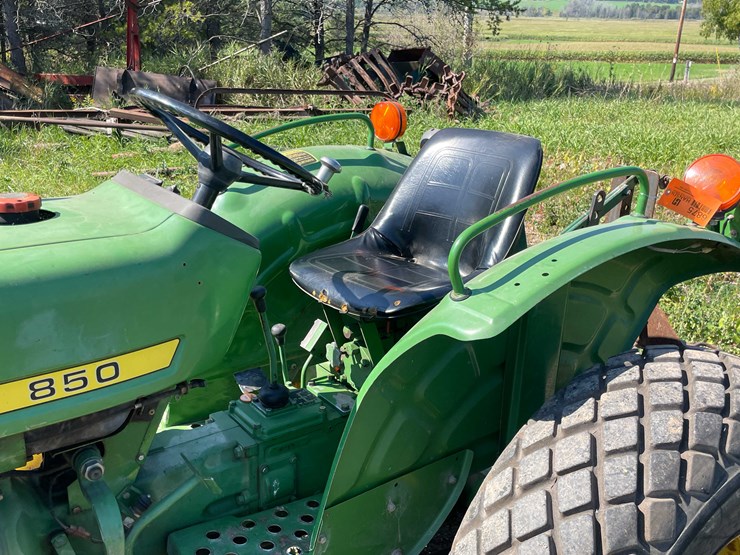 john-deere-850-image-18