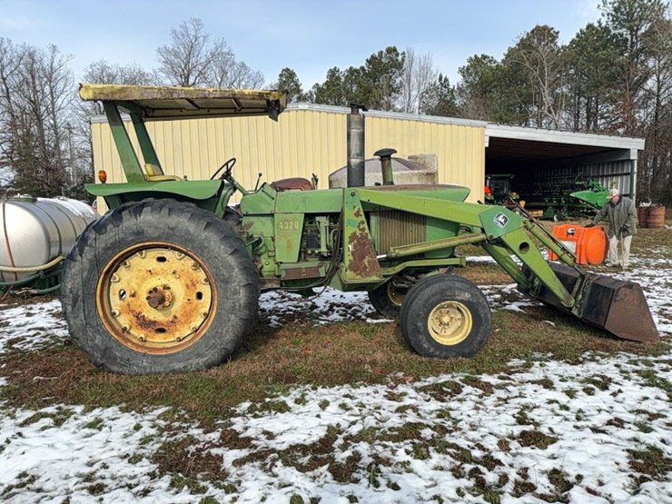 john-deere-4320-image-30