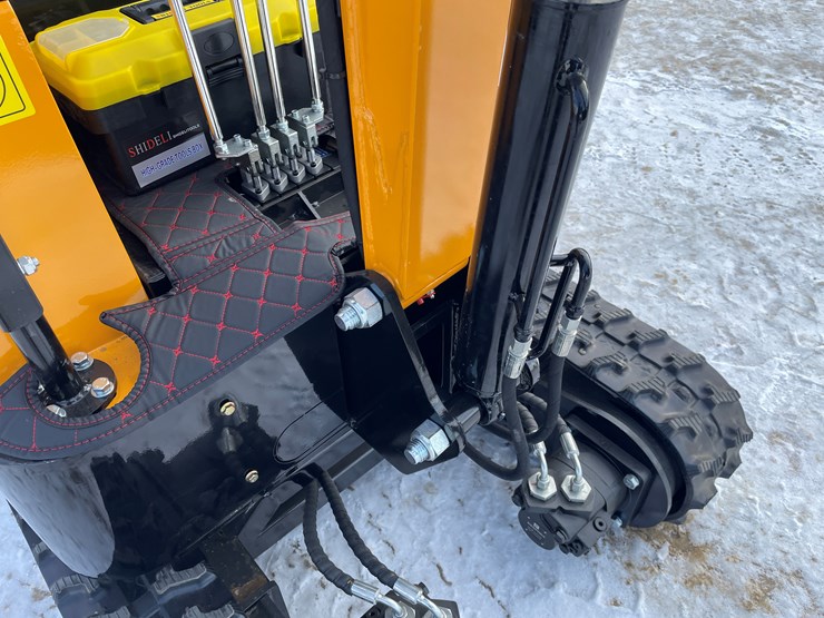 #202-•-miva-va15-mini-excavator-image-36