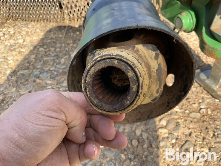 2022-john-deere-r15-image-12