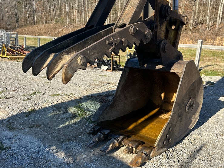 komatsu-pc250-lc-image-9