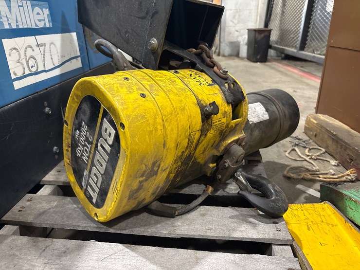 #142-•-budgit-2-ton-hoist-image-4