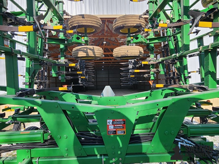 2010-john-deere-2210-image-15