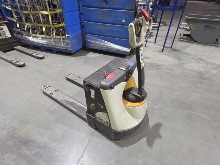 2014-crown-wp3045-45-image-1