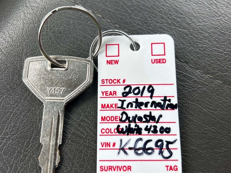 2019-international-durastar-4300-image-52