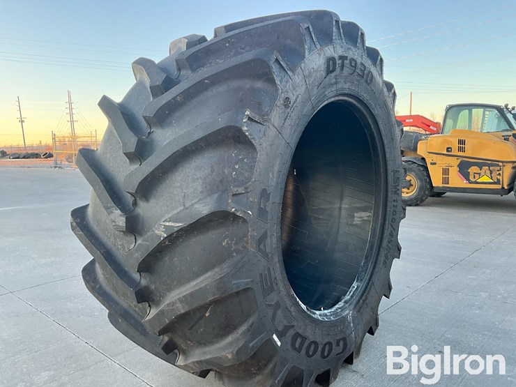 2025-goodyear-lsw-1100/45r46-tire-image-3