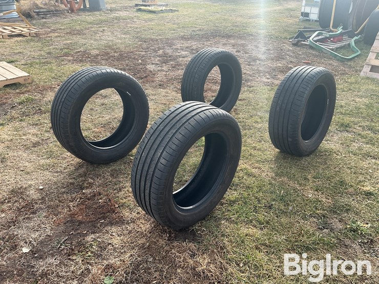 255/55r19-bridgestone-tires-image-1