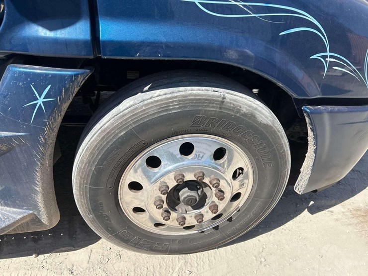 2017-freightliner-cascadia-125-image-22