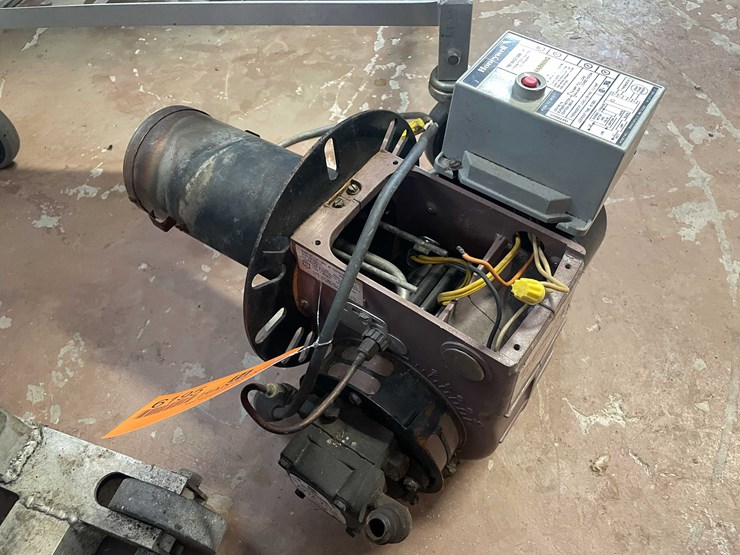 #6195-•-thermo-pride-fuel-oil-burner-image-4