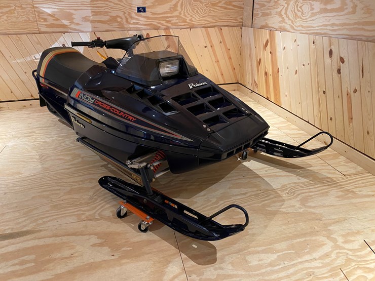 #3792-•-1983-polaris-indy-cross-country-image-5