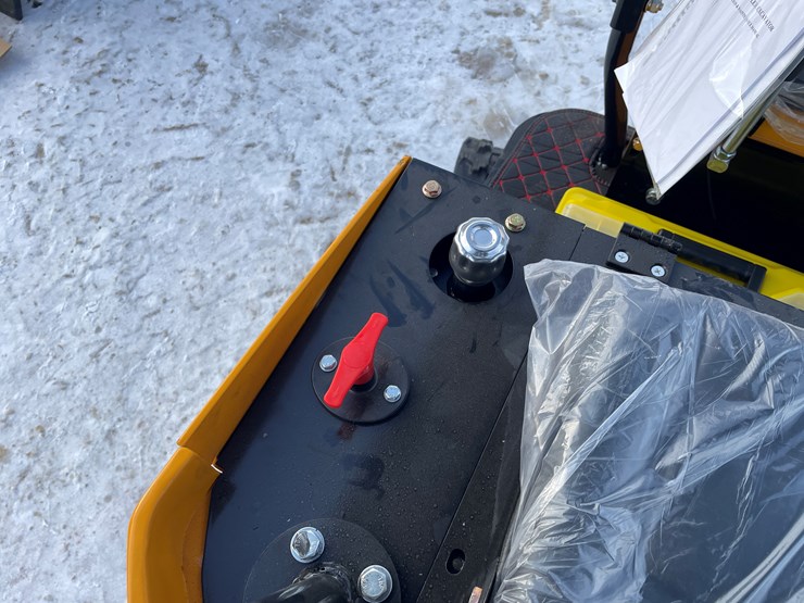 #203-•-miva-va13-mini-excavator-image-15