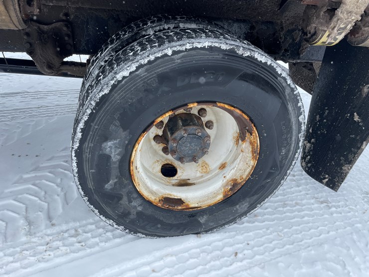 #400-•-2006-sterling-straight-truck-(has-wi-title)-image-93