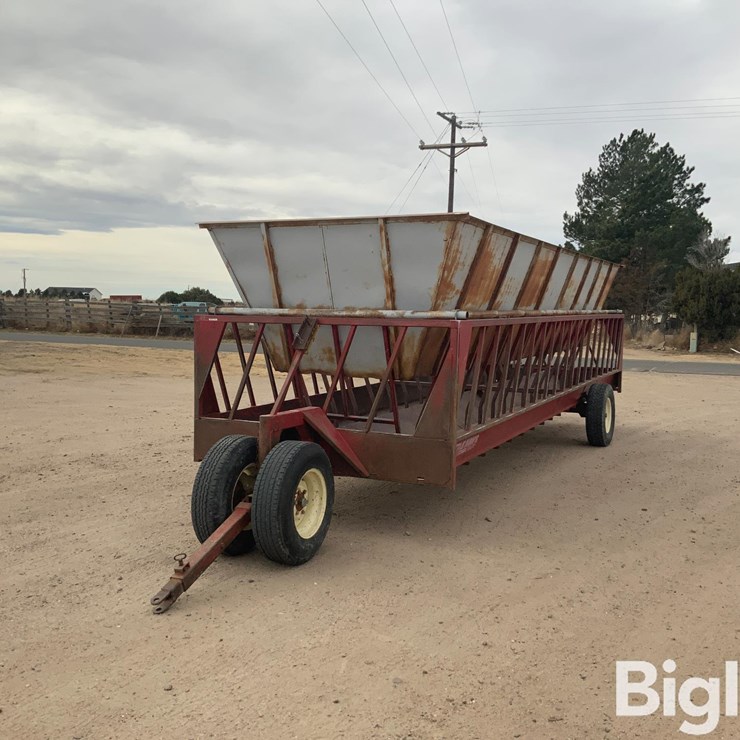 Cattle Man’s Choice Bale Feeder Wagon