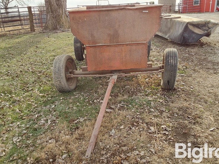 david-bradley-10'-flare-box-wagon-image-2