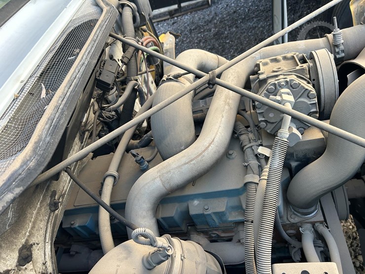 2001-international-4700-image-44