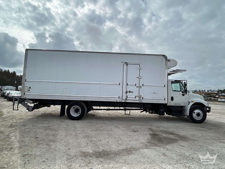 2019-international-durastar-4300-image-42