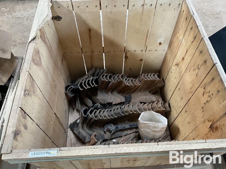 john-deere-perma-loc-cultivator-sweeps-image-2