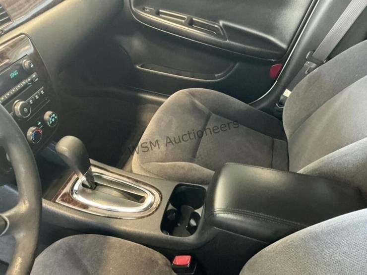 2015-chevrolet-impala-sdn-image-18