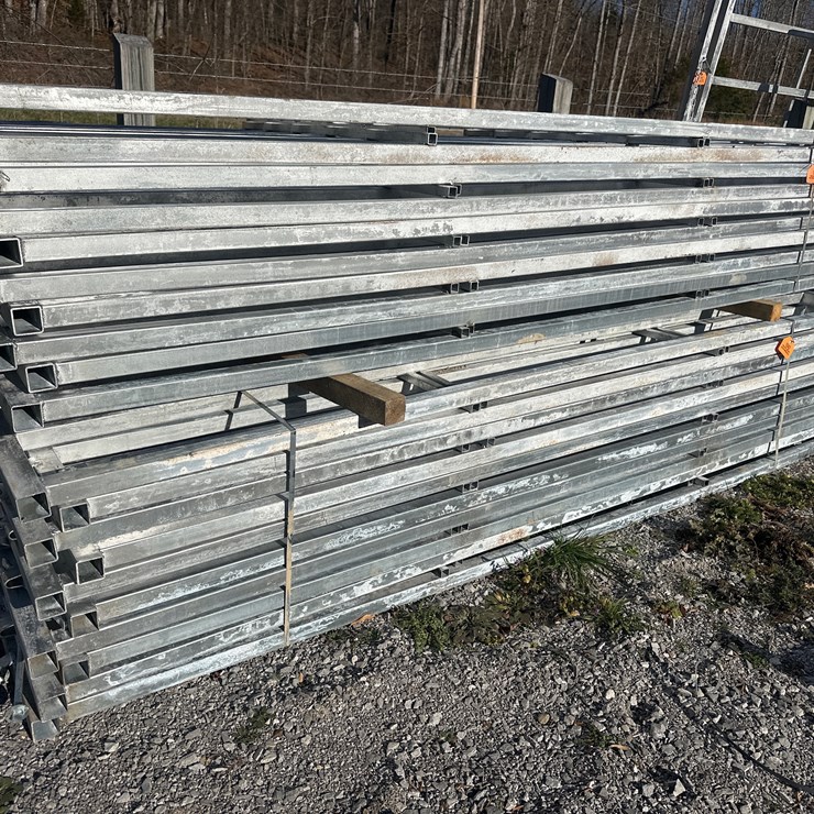 #1042 • (10) 10ft Heavy Duty Corral Panels