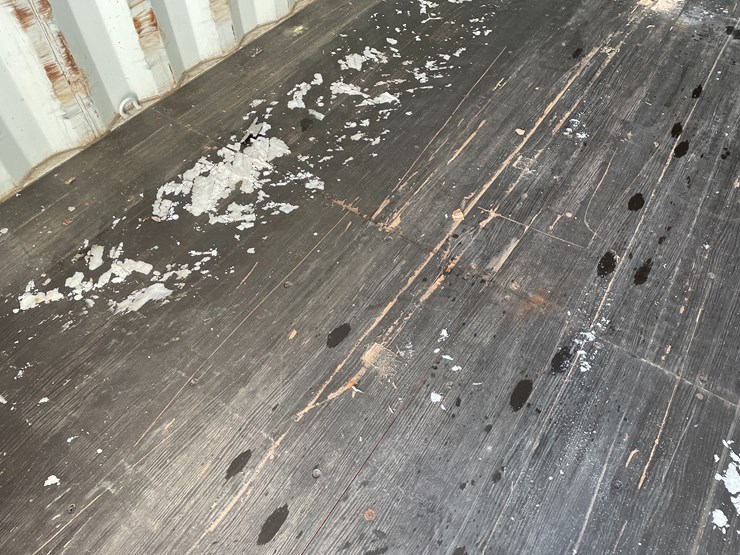 #104-•-40'-high-cube-shipping-container-image-18