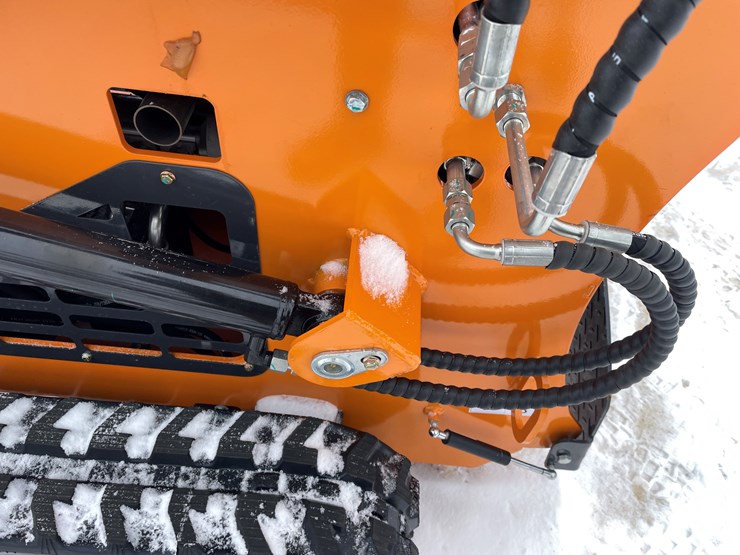 #305-•-new-landhonor-mini-skid-steer-loader-image-23