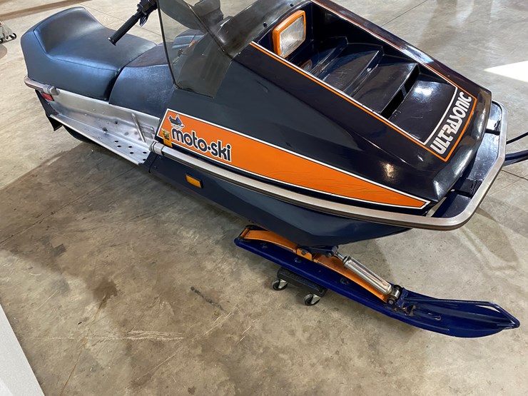 #3786-•-1982-moto-ski-ultrasonic-snowmobile-image-5