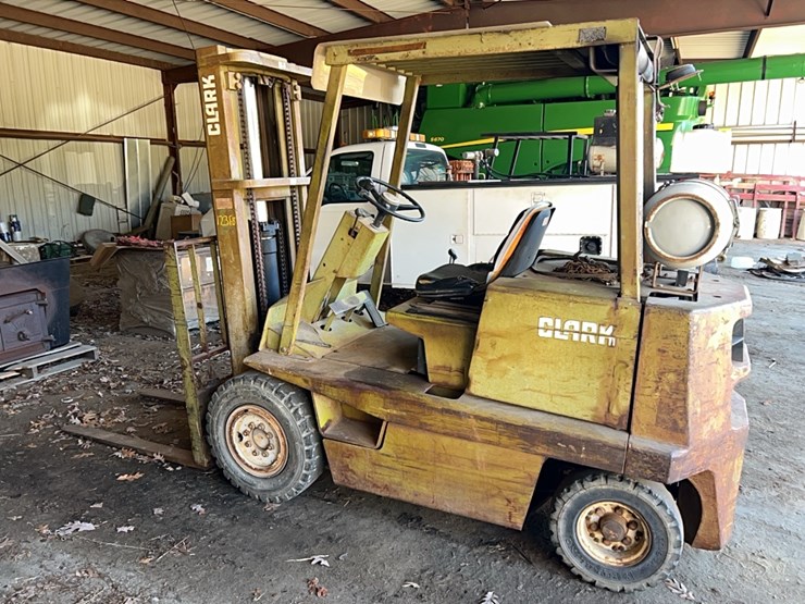 fork-lift;-located-at-7241-roxbury-rd,-charles-city,-va,-please-call-804.837.9940-or-804.651.4404-with-questions-image-1