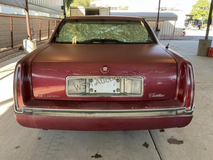 1994-cadillac-deville-concours-sdn-image-6