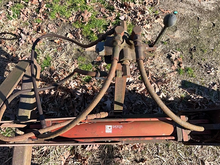 praire-hydraulic-wood-splitter;-3-pt-hitch;-located-at-7241-roxbury-rd,-charles-city,-va,-please-call-804.837.9940-or-804.651.4404-with-questions-image-5
