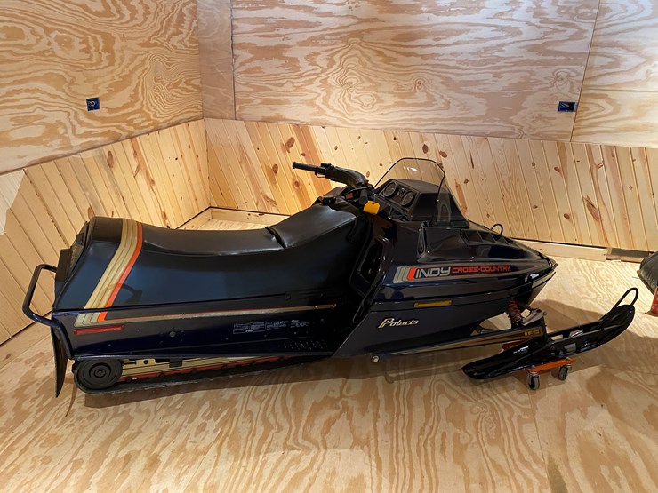 #3792-•-1983-polaris-indy-cross-country-image-6
