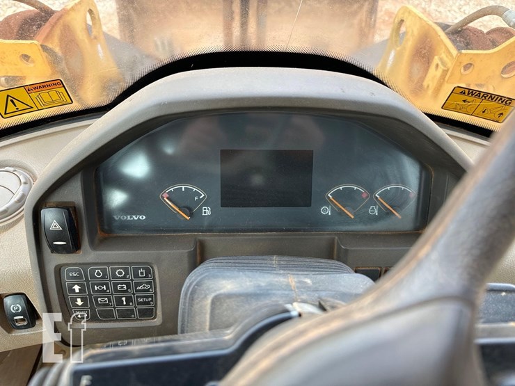 2011-volvo-l60f-image-24