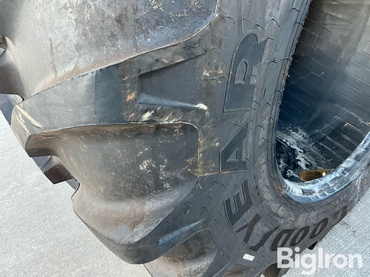 2025-goodyear-lsw-1100/45r46-tire-image-19